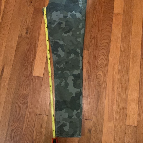 Old Navy - Rock Star Super Skinny - Mid-Rise - Women’s Size 6 - Picture 4 of 6